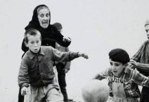 Μια μάνα απόψε μάλωνε