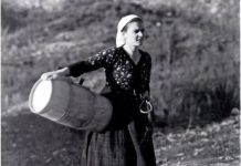 Ξανθιά και μαυρομάτα