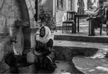 Εις τα Χανιά θωρώ φωθιές