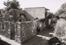 Τον ξένο με τον μαύρο του